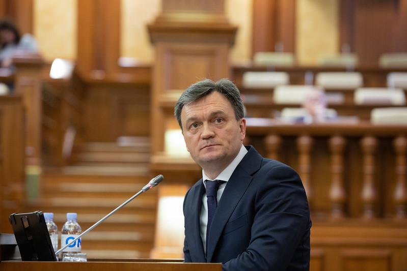 Не зважаючи на опір опозиції: Молдова обрала нового прем’єр-міністра та уряд