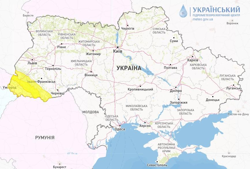 На завтра в Україні оголосили штормове попередження: де погіршиться погода (карта)