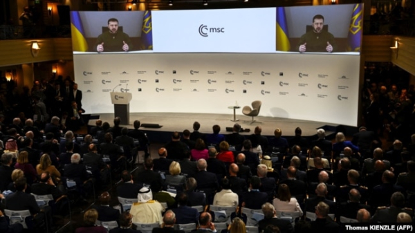 Президент України Володимир Зеленський через відеозв’язок відкрив Мюнхенську конференцію з безпеки. Мюнхен, 17 лютого 2023 року