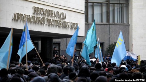 Мітинг-протистояння під стінами кримського парламенту, 26 лютого 2014 року