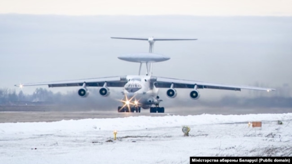 Російський літак А-50 на аеродромі в Мучулищах у лютому 2023 року. Білорусь