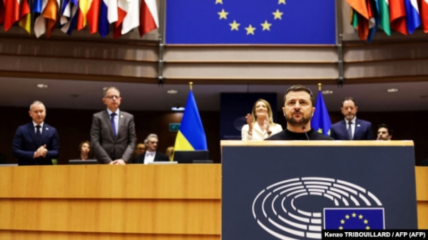 Президент України Володимир Зелегський виступає в Європарламенті. Брюссель, Бельгія. 9 лютого 2023 року