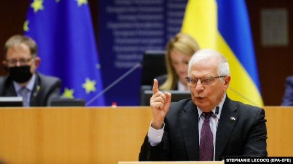 Верховний представник ЄС із закордонних справ і політики безпеки Жозеп Боррель під час виступу на спеціальній сесії Європарламенту, на якій визнали перспективу членства України в Євросоюзі. Брюссель, 1 березня 2022 року