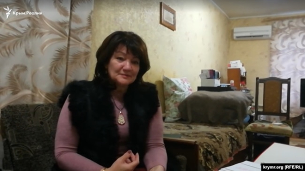 Дружина кримського експолітв'язня Едема Бекірова Гульнара Бекірова у своєму будинку в Новоолексіївці Херсонської області, грудень 2018 року
