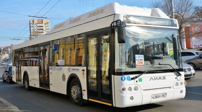 Транспортники в Симферополе за полгода не смогли отремонтировать городские автобусы