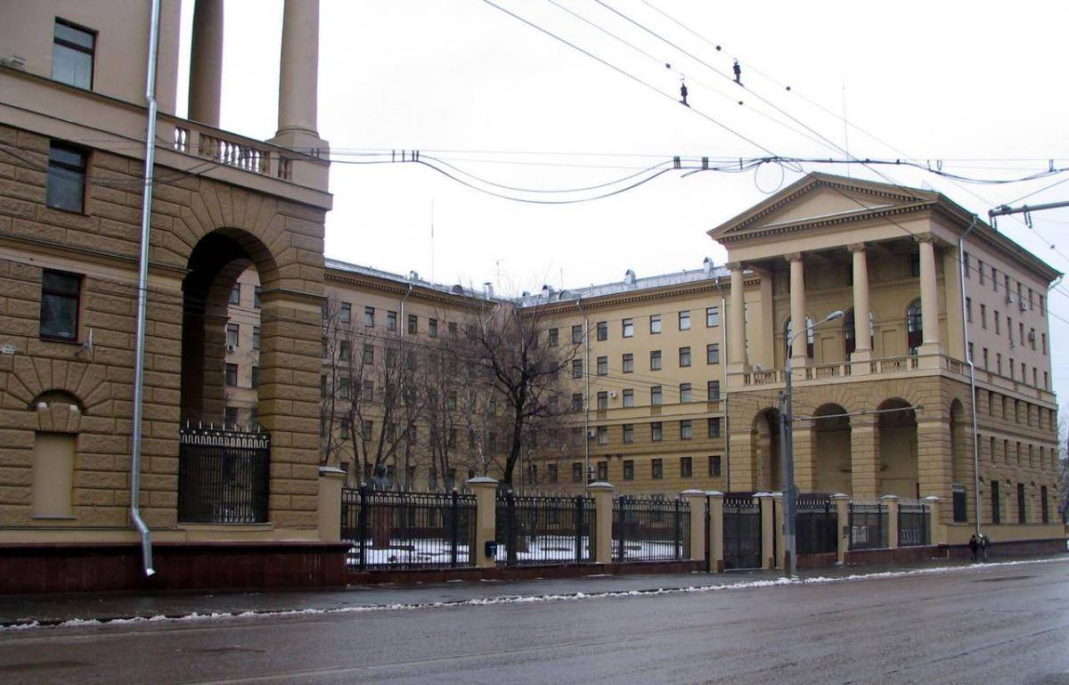 У Москві палах головна будівля МВС