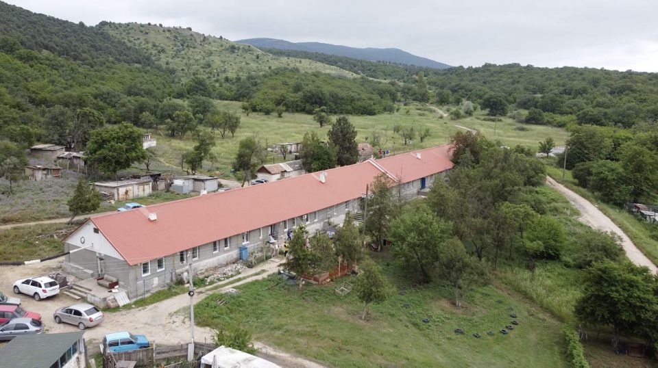 Прокуратура требует привести общежитие в селе Хмельницкое в надлежащее техническое и санитарное состояние