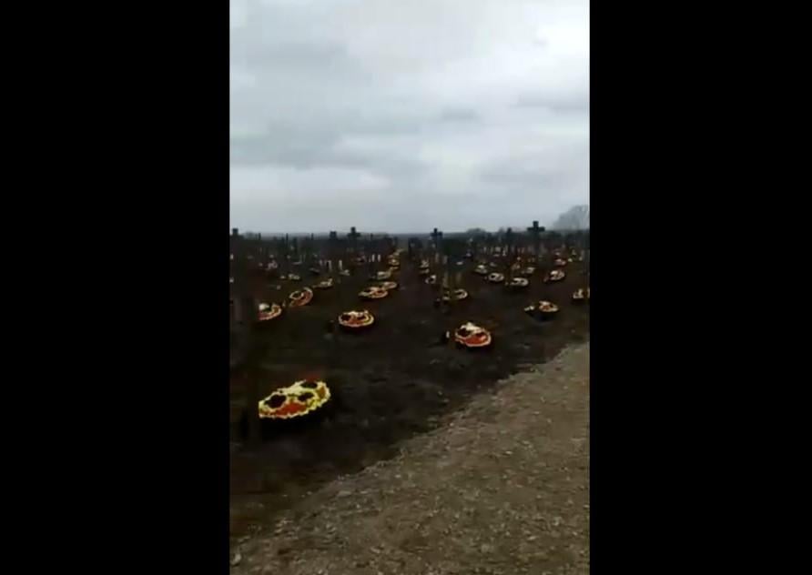 "Нема кінця і краю": в РФ знайшли величезний могильник "Вагнера" (відео)