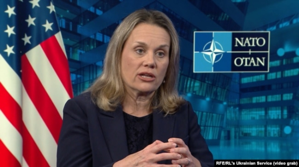 Джуліан Сміт, постійна представниця США при НАТО