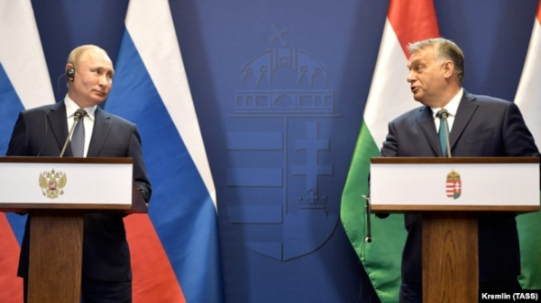 Фото від 30 жовтня 2019 року. Президент Росії Володимир Путін і прем'єр-міністр Угорщини Віктор Орбан на спільній пресконференції у Будапешті. Угорщина 