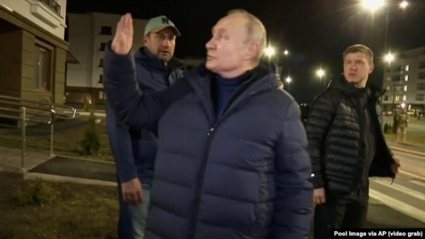 Президент Росії Володимир Путін в окупованому українському Маріуполі в ніч проти 19 березня 2023 року
