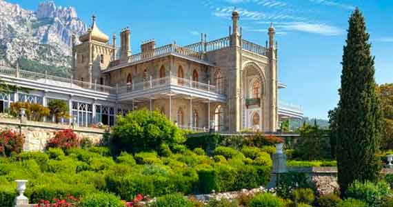 В Крыму ввели правила посещения парков Алупкинского и Массандровского дворцов
