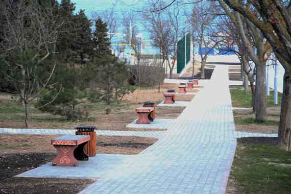 В Севастополе таки открыли после реконструкции парк имени Анны Ахматовой