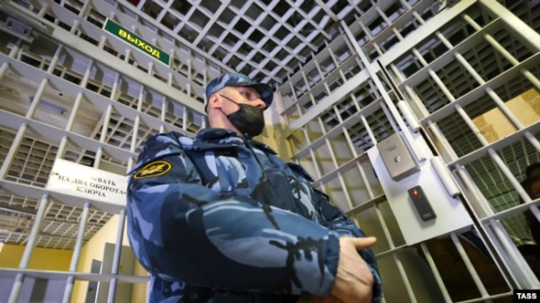 Співробітник УФСІН РФ у слідчому ізоляторі. Ілюстраційне фото