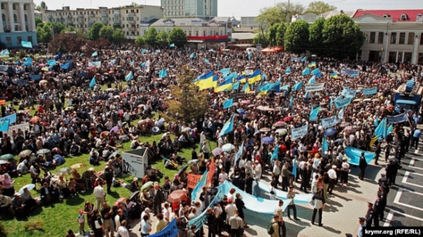 Як відзначали День пам'яті жертв депортації в українському Криму (фотогалерея)