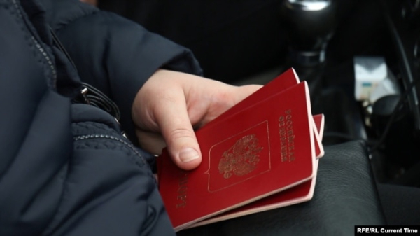 Кремль хоче посилити російську паспортизацію українців в окупації, зауважує Хлань