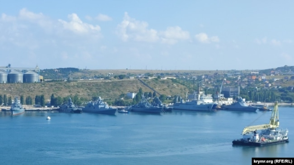 Кораблі Чорноморського флоту РФ у бухті Севастополя, архівне фото