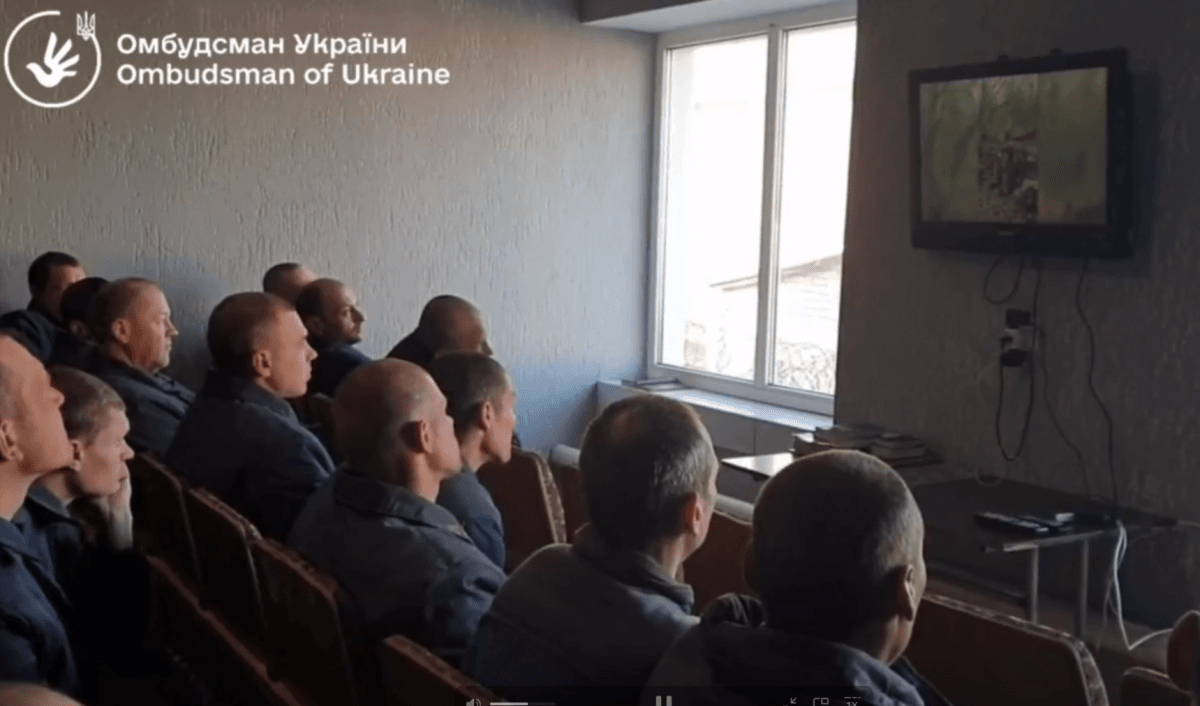 Абсолютне зло: російським полоненим показують фільм про злочини армії РФ