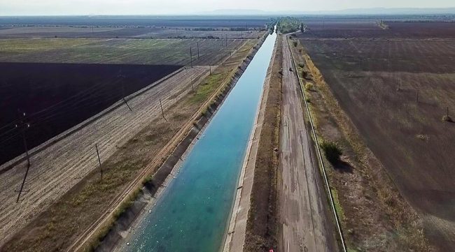 Второй год с водой. Для Крыма выкачают сотни миллионов кубометров из Днепра