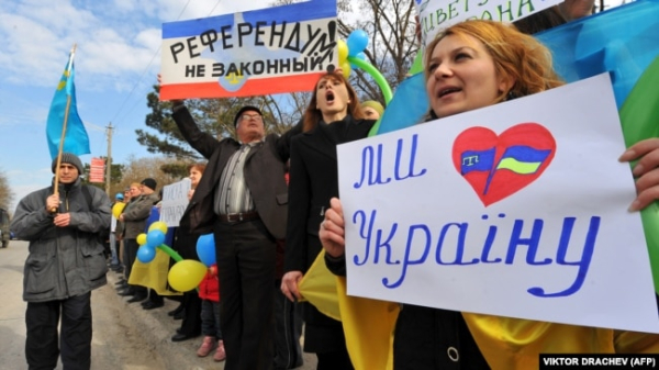 Акція проти агресії Росії щодо України за два дні до так званого референдуму. Бахчисарай, Крим, 14 березня 2014 року