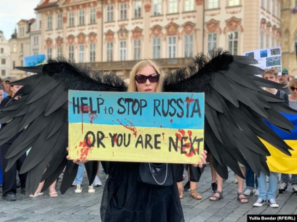 Акула, зруйнування Каховської греблі, війна: сміятися не можна плакати1
