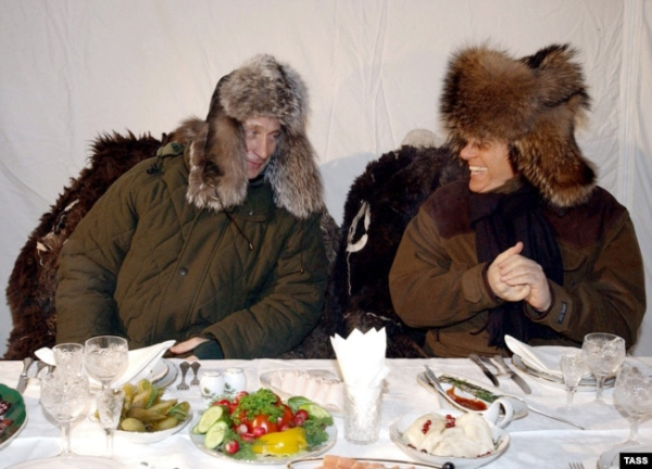 Путін і Берлусконі в резиденції у Завідово, що за 140 кілометрів від Москви. 3 лютого 2003 року