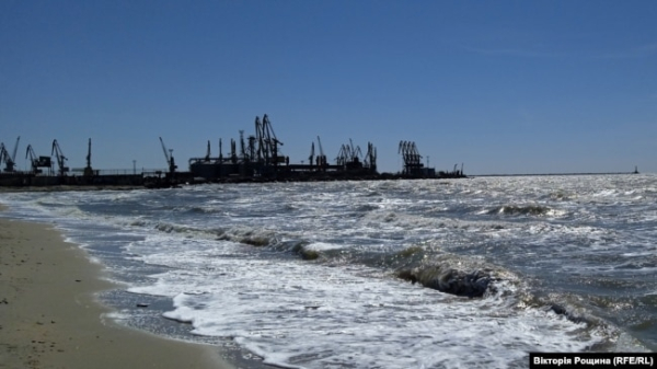 Бердянський порт на Азовському морі, Україна. Ілюстраційне фото
