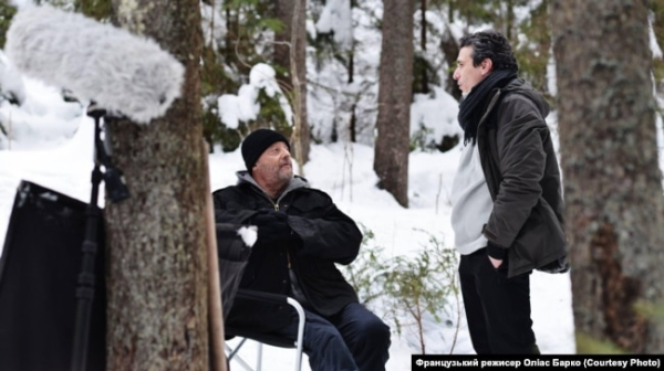 Оліас Барко з Жаном Рено на зйомках фільму «Холодна кров» на озері Синевир. Україна, зима 2019 року