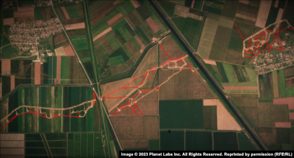 Фортифікації в районі села Філатівка, червоним виділено ділянки, що з'явилися на території після березня 2023 року