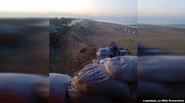 Фортифікаційні споруди на пляжах Криму, село Молочне, Сакський район, 13 травня 2023 року
