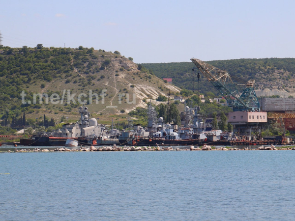Росія незаконно утилізовує судна ВМС України, захоплені у 2014 році / Фото2