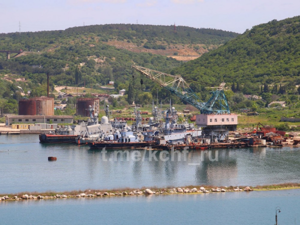 Росія незаконно утилізовує судна ВМС України, захоплені у 2014 році / Фото3