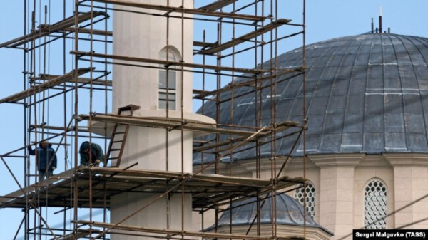 Вигляд на будівельний майданчик Соборної мечеті в Сімферополі, 2020 рік