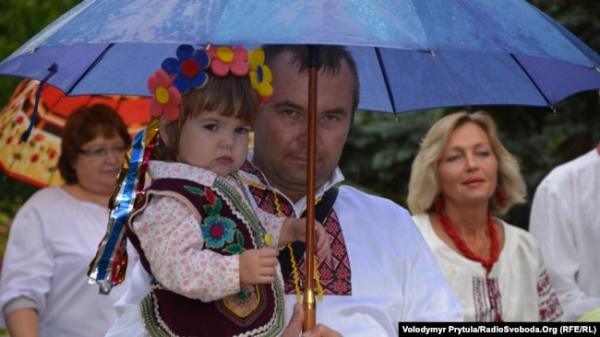 Марш, присвячений Дню вишиванки в Криму, Євпаторія, 13 вересня 2012 року