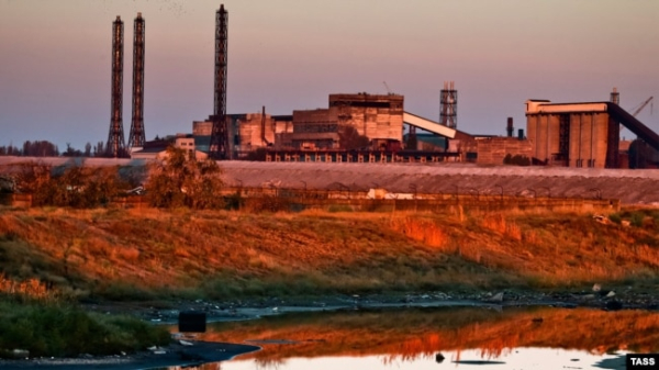 Завод «Кримський Титан» у Криму