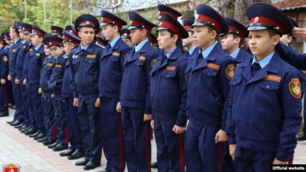 Складання присяги вихованцями Кримського казачого кадетського корпусу. Сімферополь, жовтень 2015 року