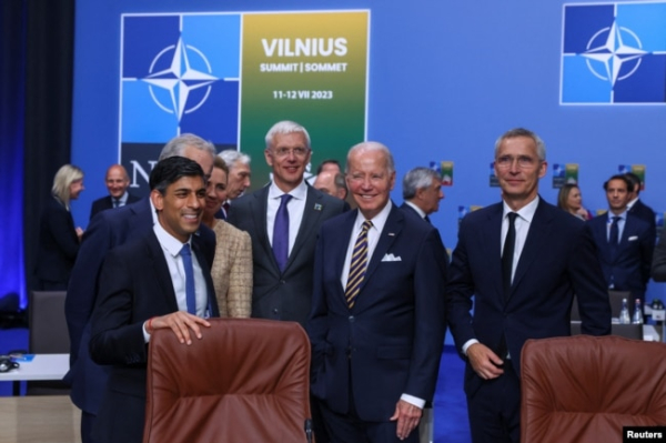 Лідери країн-членів НАТО на полях саміту у Вільнюсі