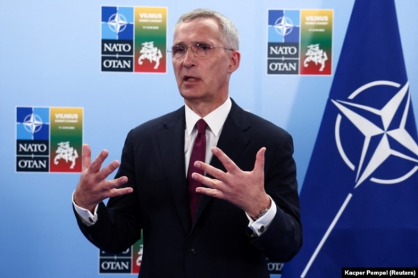 Єнс Столтенберґ розповідає про підсумки першого дня саміту НАТО. Вільнюс, Литва. 11 липня 2023 року