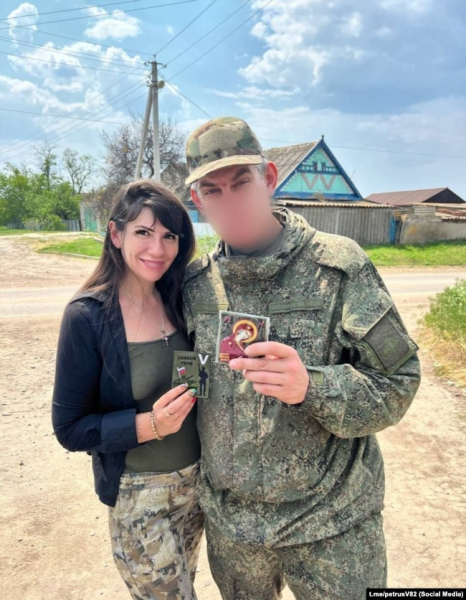 Шеврон Валерії Петрусевич, яка возить вантажі російським військовим із кримських підрозділів