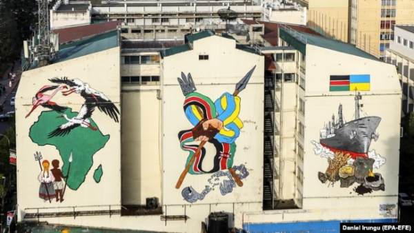 Мурал-триптих «Зерна культури», створений у співпраці українських і кенійських художників. Найробі, Кенія, 16 березня 2023 року