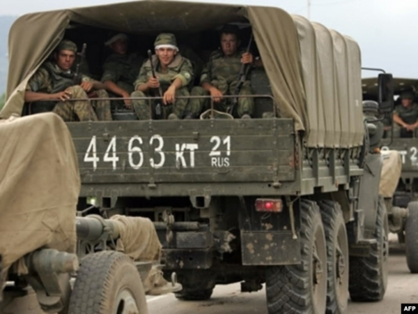 Російські війська відходять із західної Грузії на кордоні в Рухі, 22 серпня 2008 року