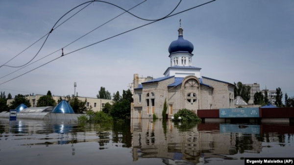 Затоплена церква у Херсоні в червні 2023 року