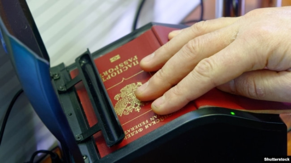 Українським вʼязням одразу запропонували російські паспорти