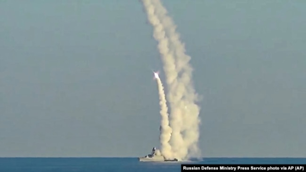 МРК проєкту 21631 «Буян-М» запускає крилату ракету