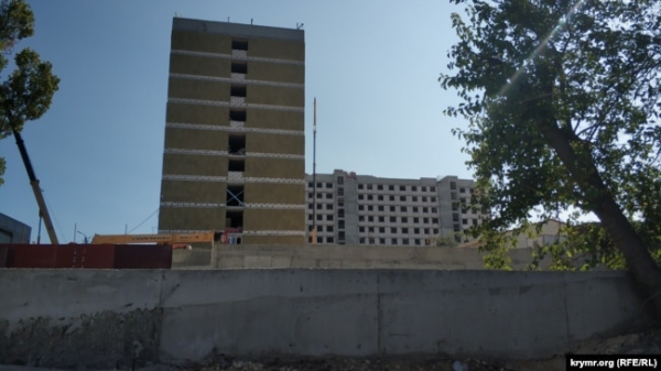 Будівництво військового містечка для Росгвардії у Севастополі, вересень 2020 року