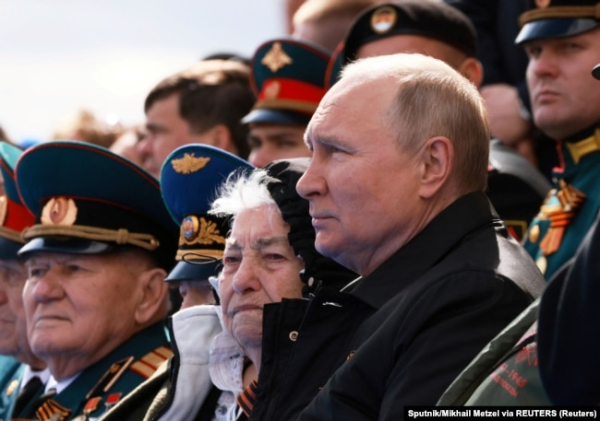 Володимир Путін на параді з нагоди Дня перемоги, який відзначають у Росії, 9 травня 2022 року у Москві