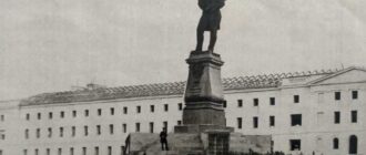 В Севастополе на установку памятника адмиралу Лазареву нет разрешения ректора