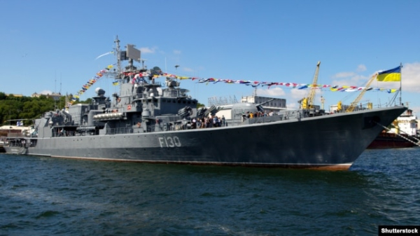 Український фрегат «Гетьман Сагайдачний» у порту Одеси під час святкування Дня Військово-морських сил України, 1 липня 2018 року