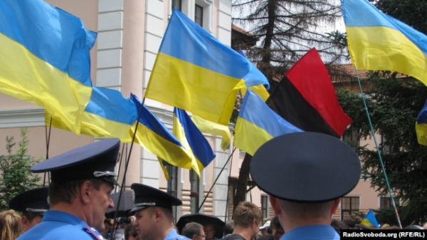 «Не брав московський аусвайс до останнього подиху». Помер активіст, який здіймав українські прапори у Криму1