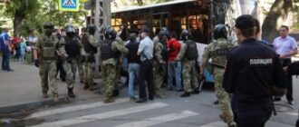 В Крыму вызывают в полицию активистку Трамп, которую задерживали под зданием ФСБ